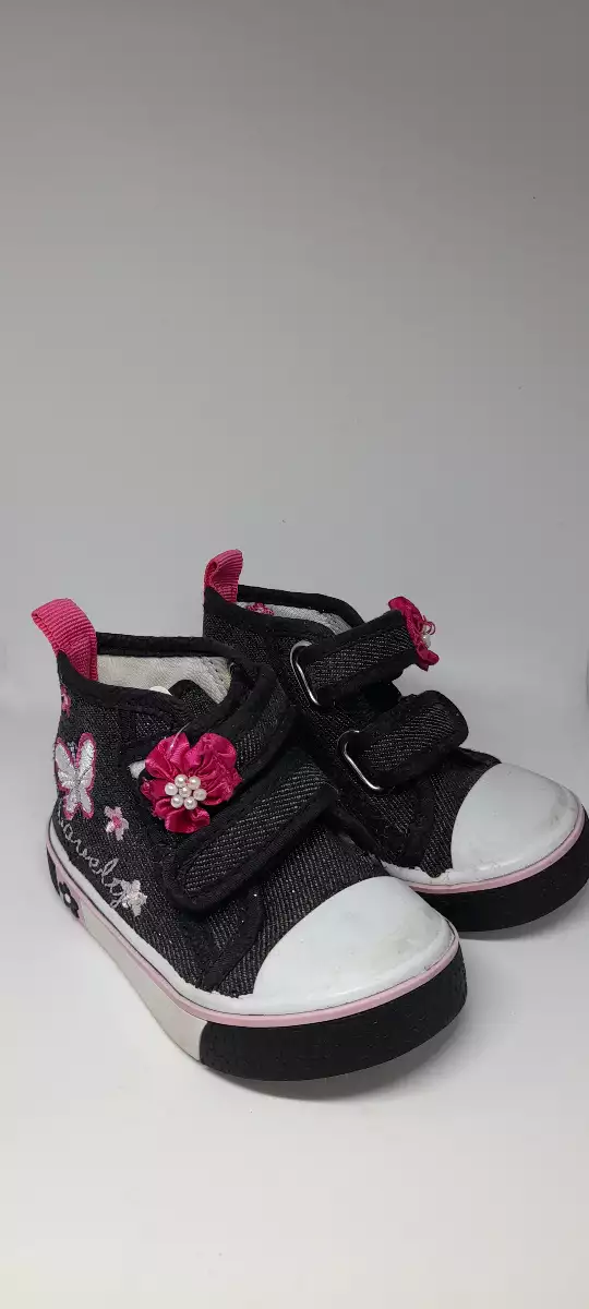 Taille 19 Basket papillon